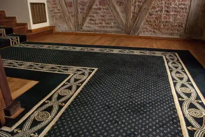 Naše axminsterské běhouny s designem na míru