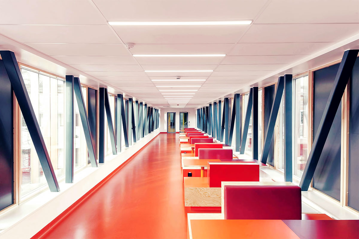 Realizace dodavatele Artigo ve Fredrika Bremer Gymnasiet v Haninge.