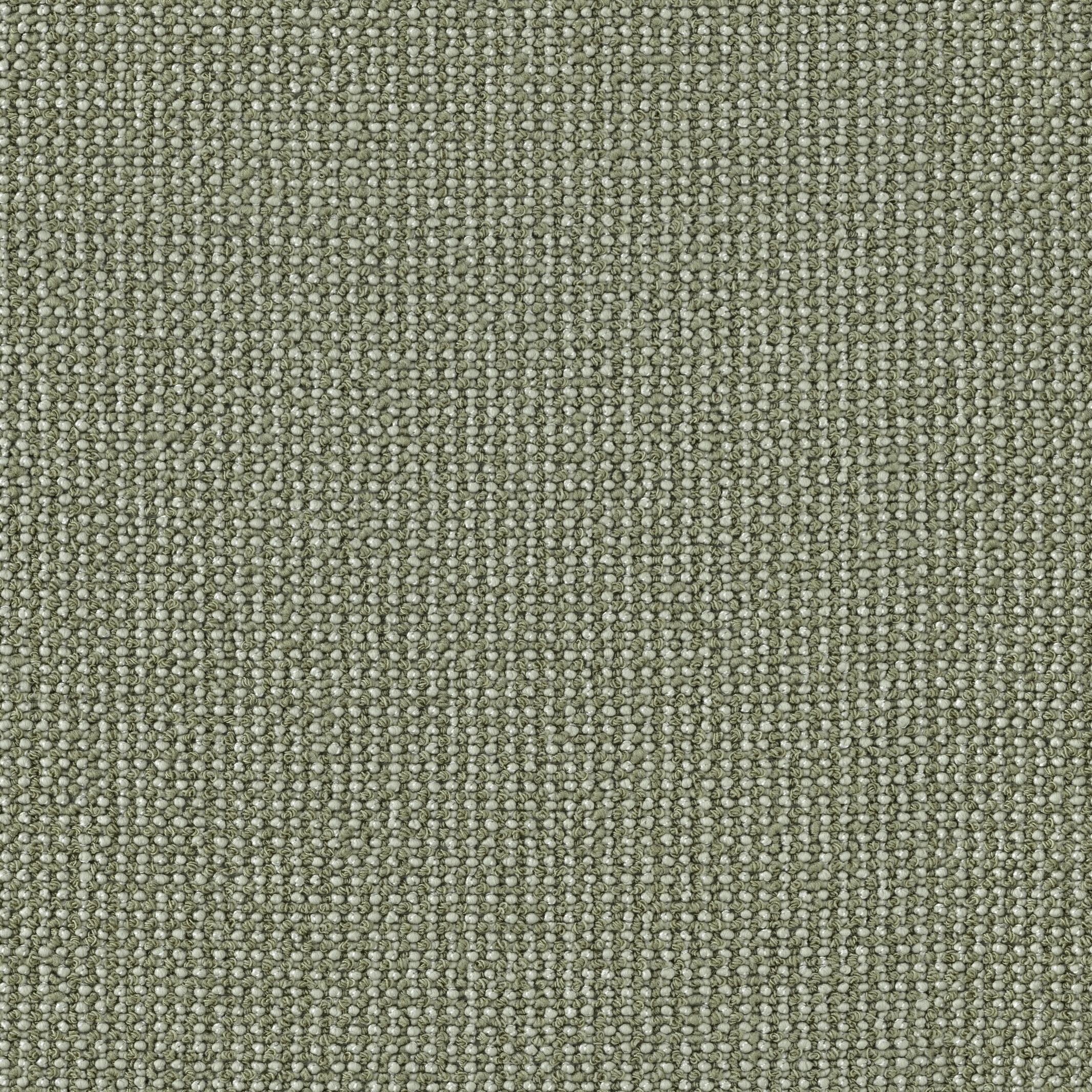 773