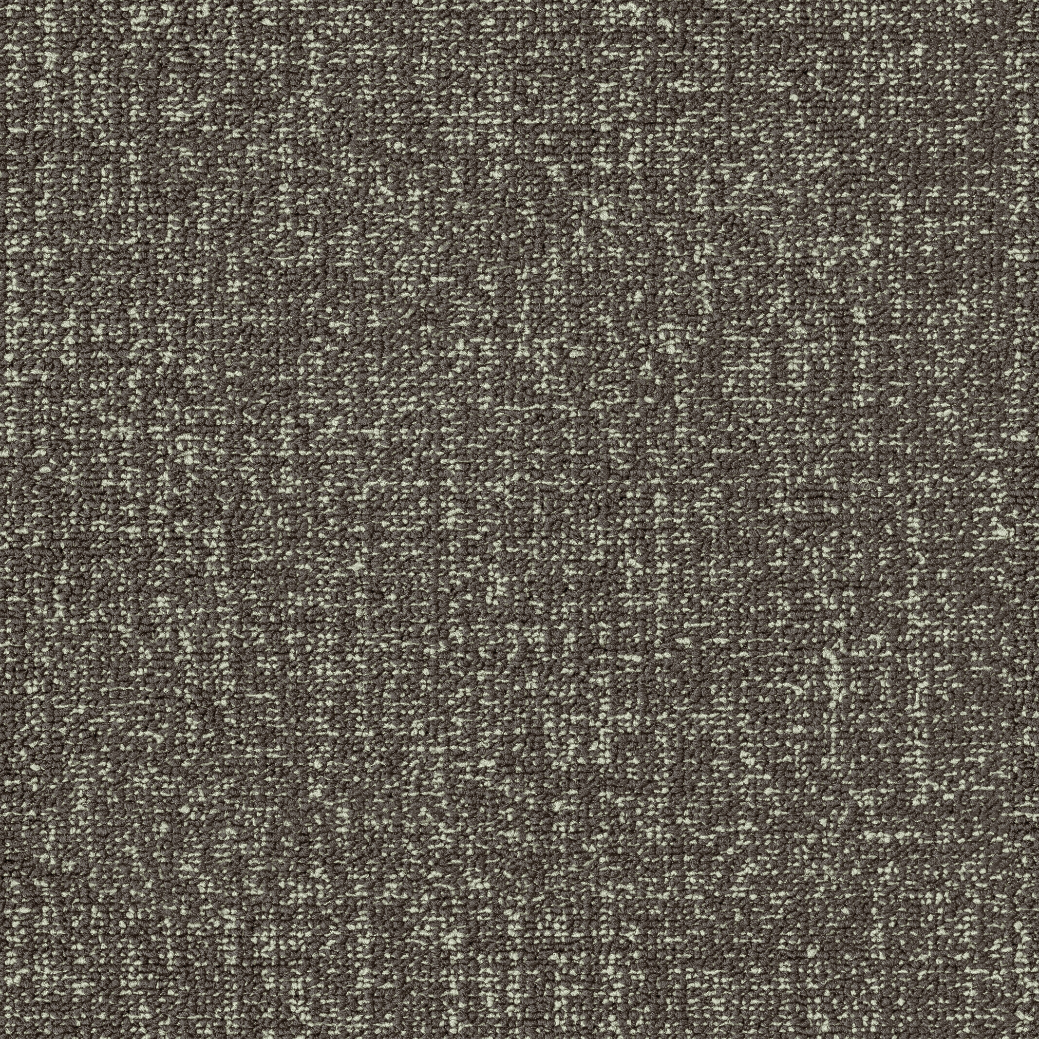 723