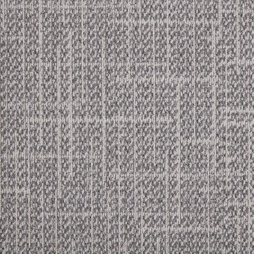 912