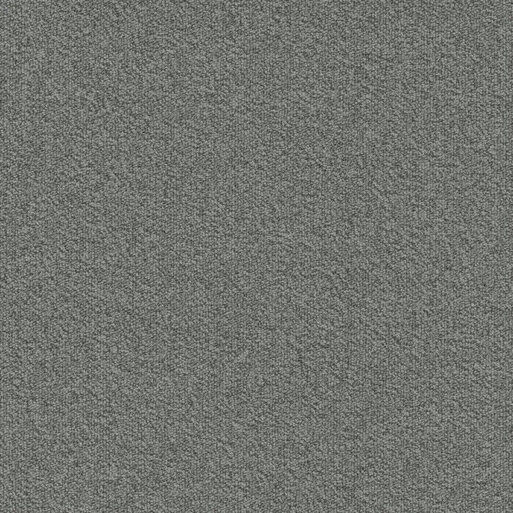 915