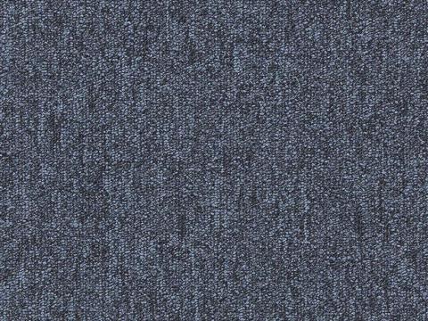 076